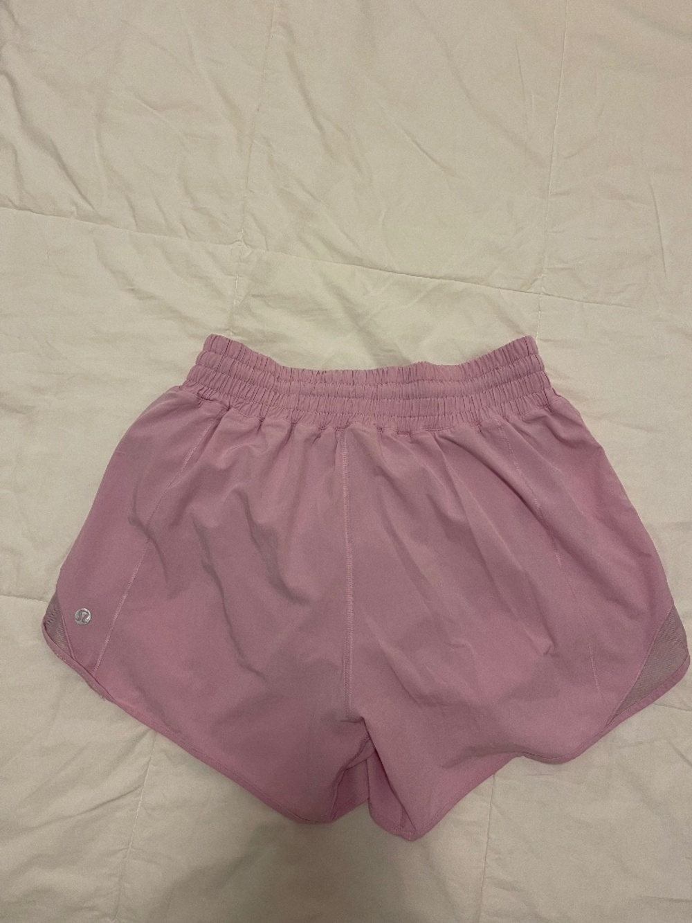 Lululemon Hotty Hot Shorts - size 6